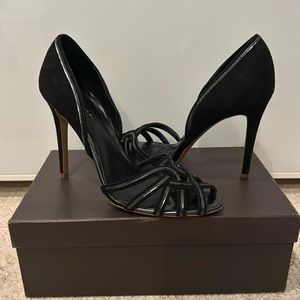 Elie Tahari black shoes size 40